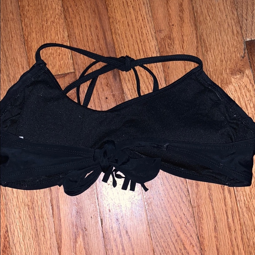 Bikini - Picture 2 of 3
